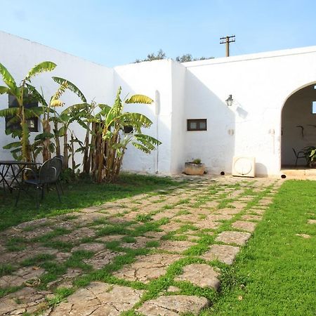Отель Masseria Brancati Остуни Экстерьер фото