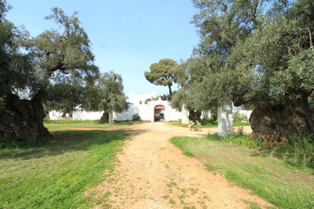 Отель Masseria Brancati Остуни Экстерьер фото